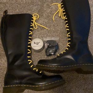 Women’s  Boots (Brand New)
